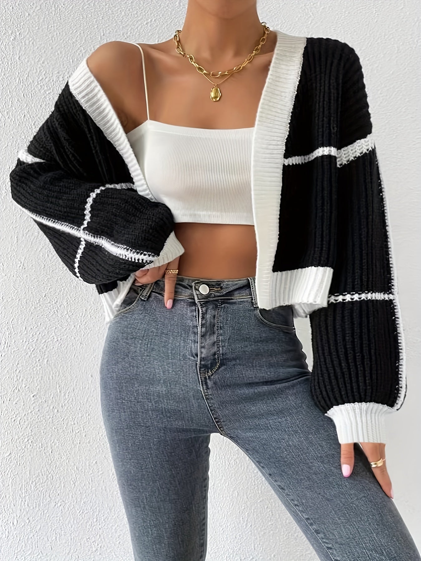 Women'S Short Sweater Jacket with Lantern Sleeves