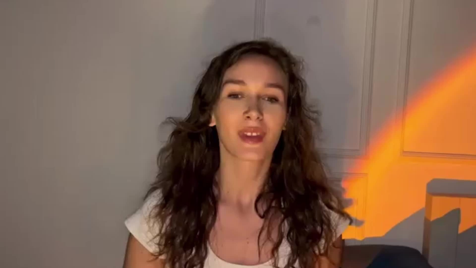 Hairstyler 5-in-1 Air Styler Hot Brush Curling Iron Thermal Brush Hair Straightener for Long/Short Hair - Cordless, USB-Powered, 220V, Automatic Power-Off, No Battery Needed, Hair Brushes